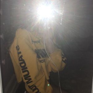 Meet your Posher, Devonia